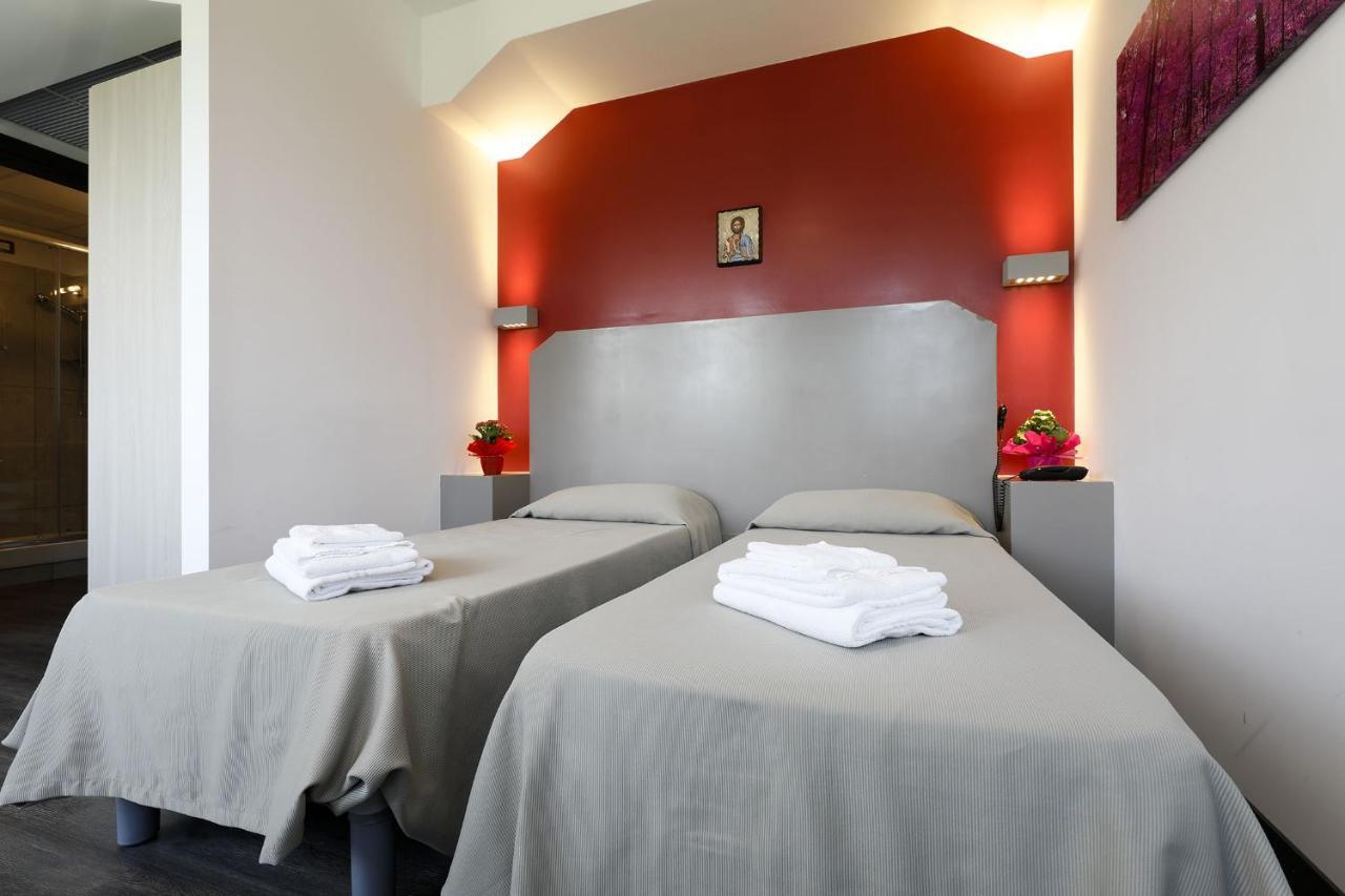 Casa Per Ferie San Juan De Avila โรม ภายนอก รูปภาพ