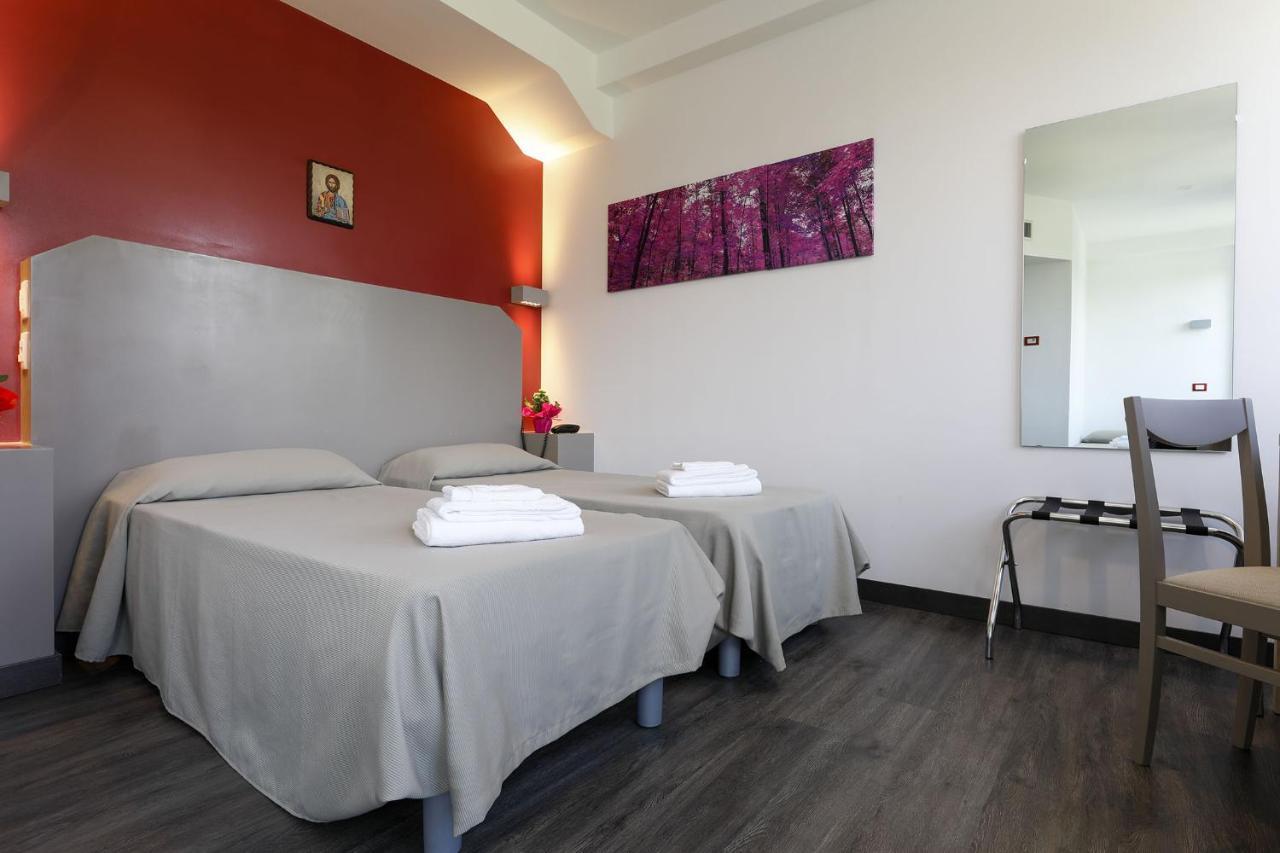 Casa Per Ferie San Juan De Avila โรม ภายนอก รูปภาพ