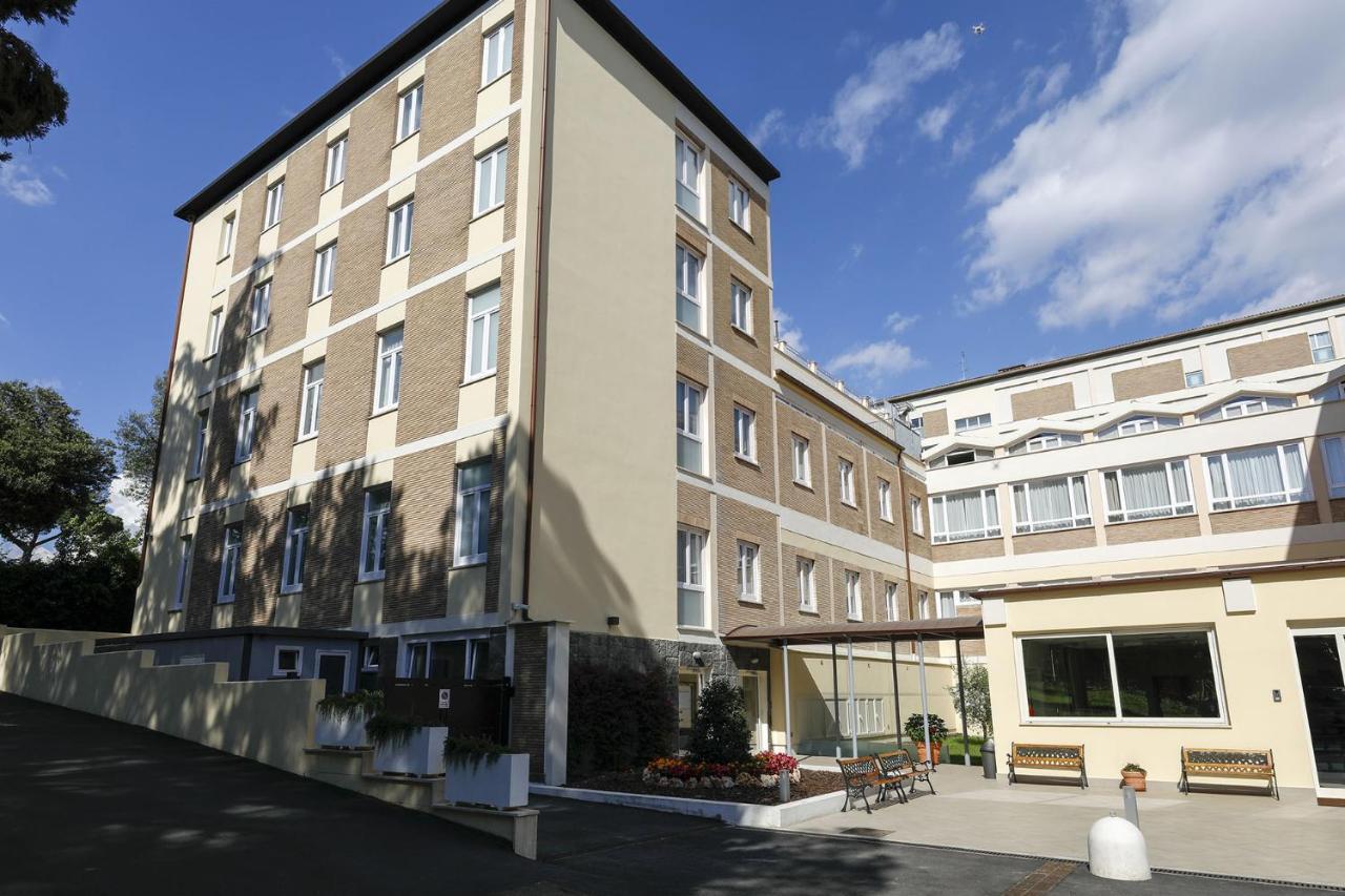 Casa Per Ferie San Juan De Avila โรม ภายนอก รูปภาพ