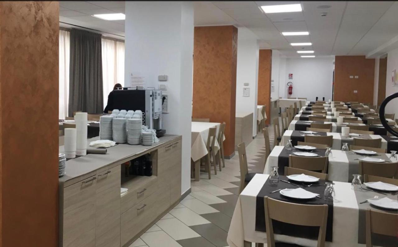 Casa Per Ferie San Juan De Avila โรม ภายนอก รูปภาพ