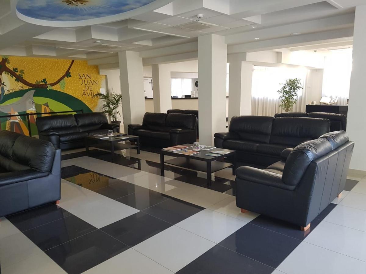 Casa Per Ferie San Juan De Avila โรม ภายนอก รูปภาพ