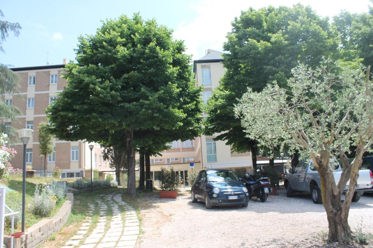 Casa Per Ferie San Juan De Avila โรม ภายนอก รูปภาพ