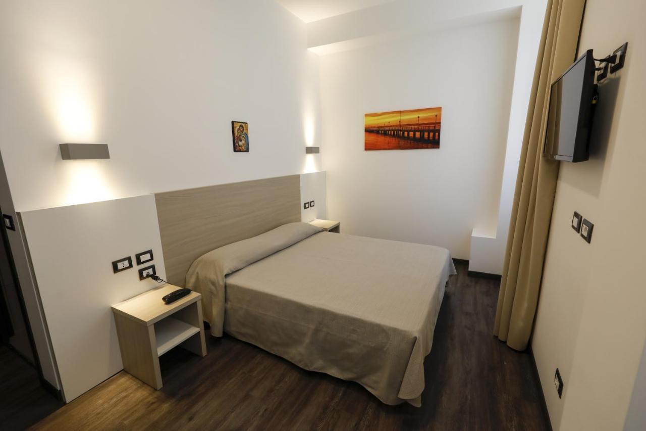 Casa Per Ferie San Juan De Avila โรม ภายนอก รูปภาพ